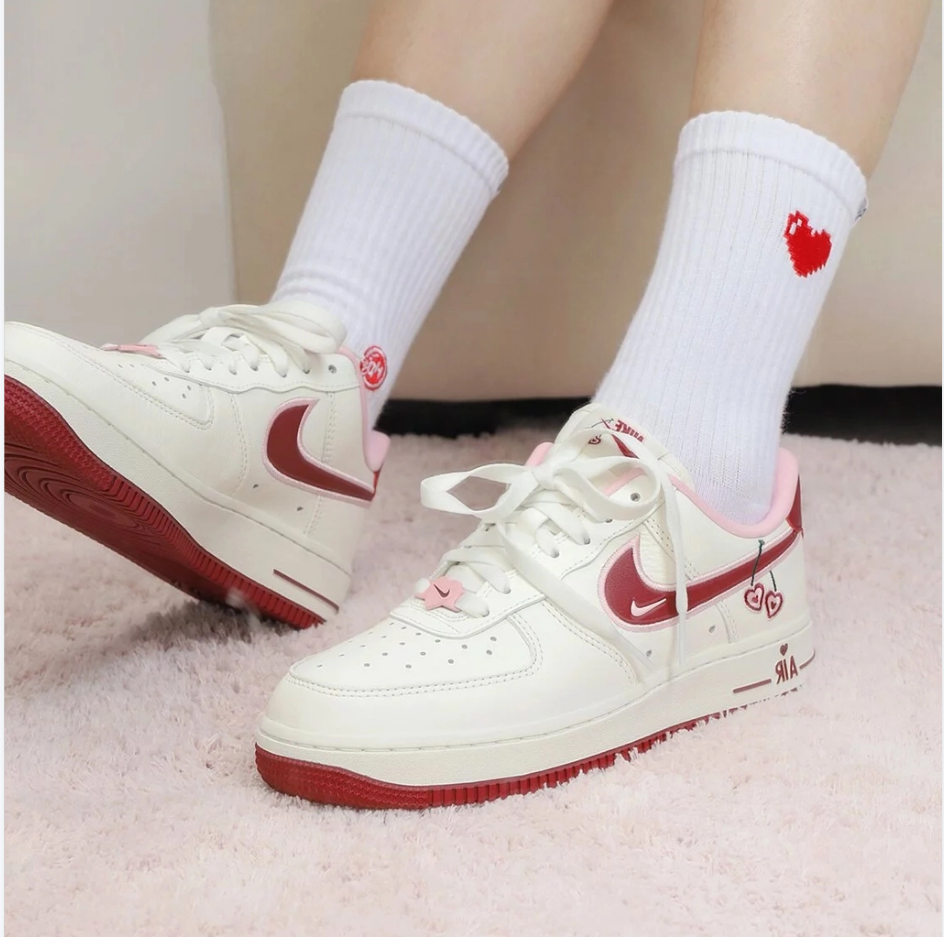 Nike Air Force 1 Low 'Valentine's Day' FD4616-161 Women