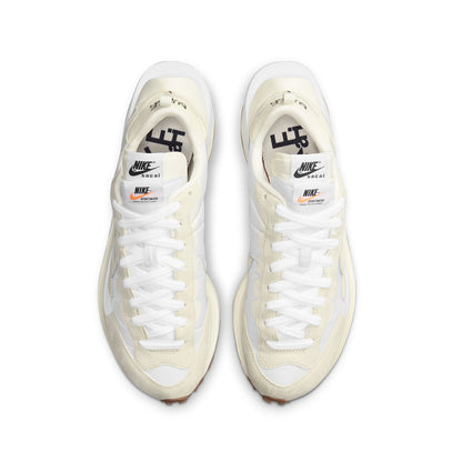 Nike x sacai Vaporwaffle Sail Gum DD1875-100