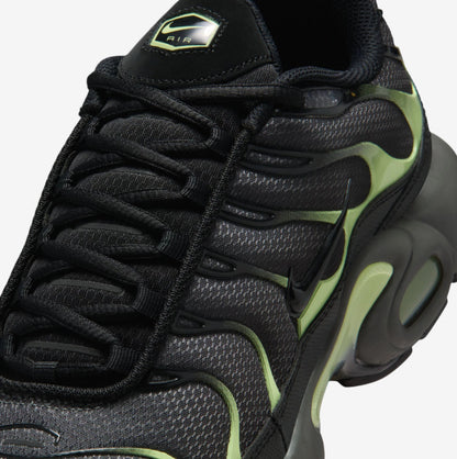 Nike Air Max Plus 'Iron Gray/Light Liquid Lime/Black' DM0032-035