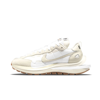 Nike x sacai Vaporwaffle Sail Gum DD1875-100